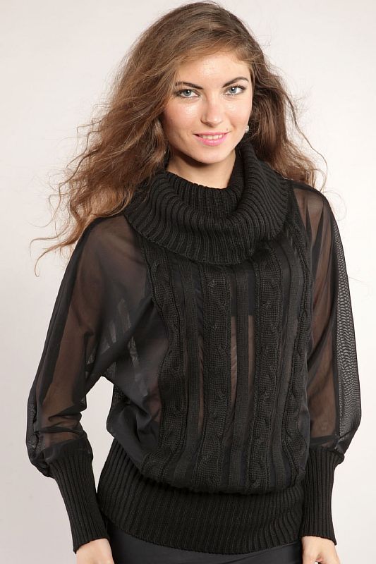 Красивый необычный свитер