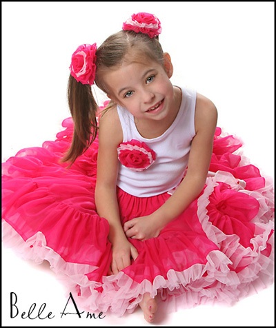 Пышная юбка красная с оборками белого цвета