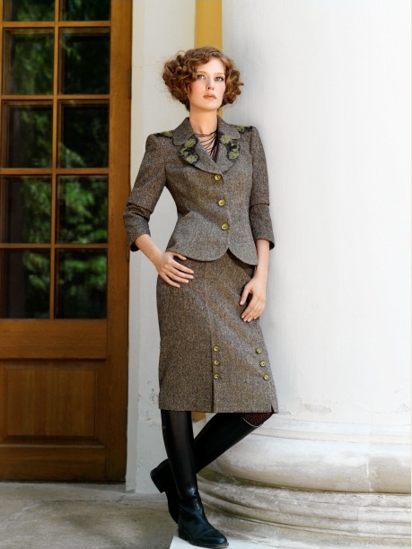 Шерстяной жакет с кружевами