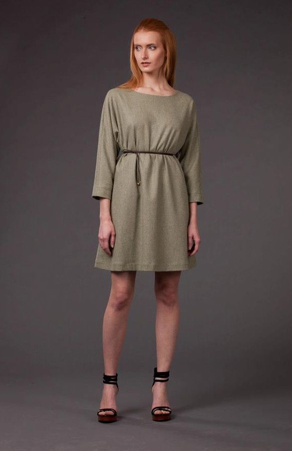Нежно-зеленое платье-туника