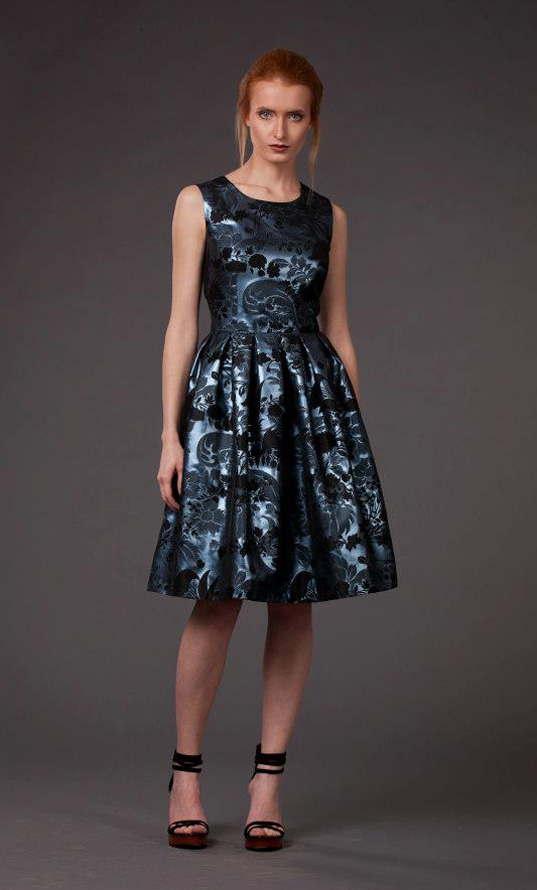 Темпераментное платье в испанском стиле