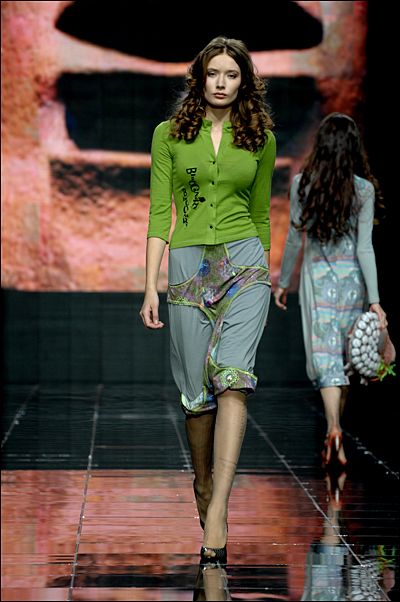 ���� "�����"