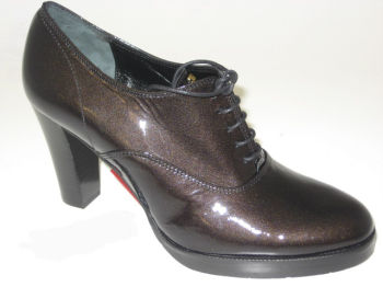 БОТИЛЬОНЫ НА ШНУРОЧКАХ