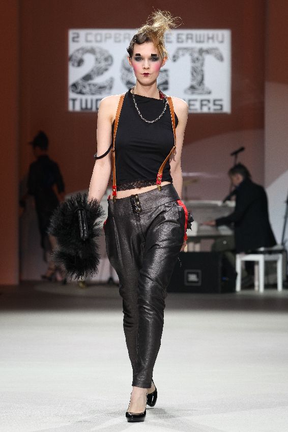 Топ черный с кружевом