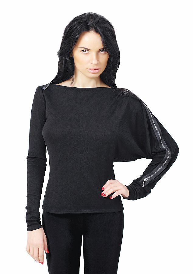 Блуза с асимметричным рукавом