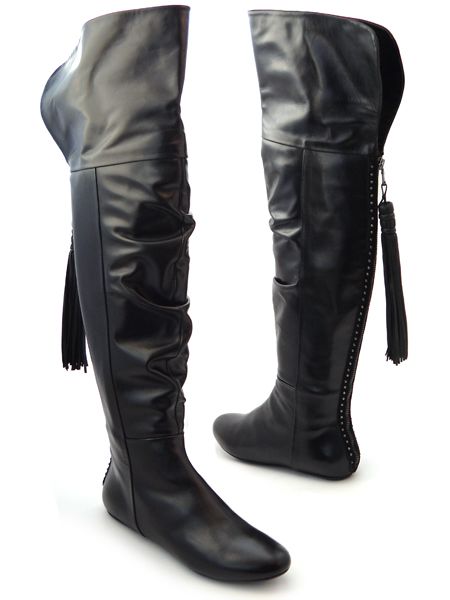 Кожаные ботфорты с кисточкой