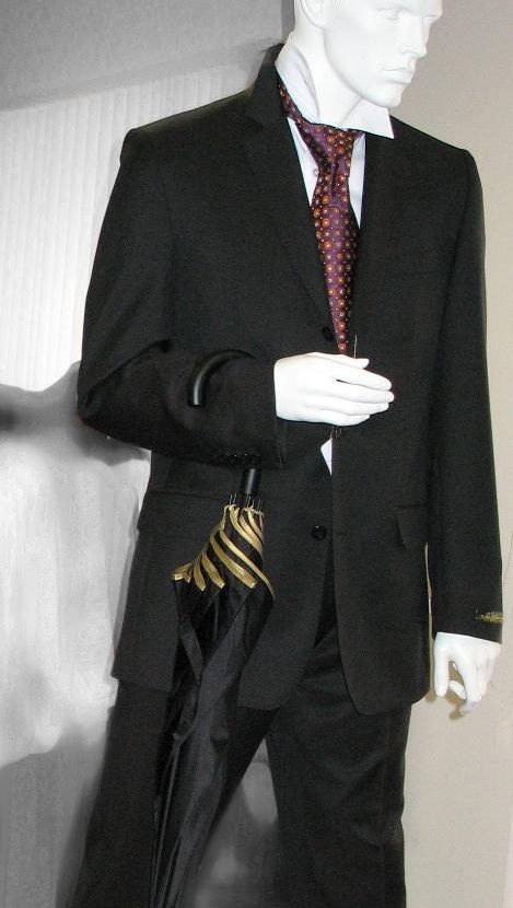Костюм мужской черный с глянцевым блеском
