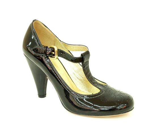 Туфли женские лакированые с ремешком 551