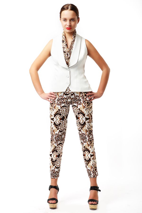 Оригинальные брюки с принтом "змея"