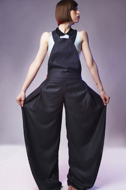 Комбинезон с широкими штанинами