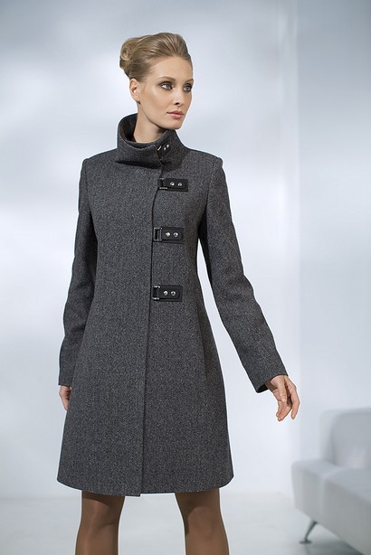 Пальто полуприлегающего силуэта