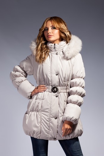 Красивая теплая куртка под поясок от AlisaFashion