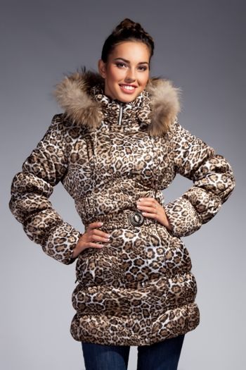 Куртка с принтом и буфами на рукавах от AlisaFashion