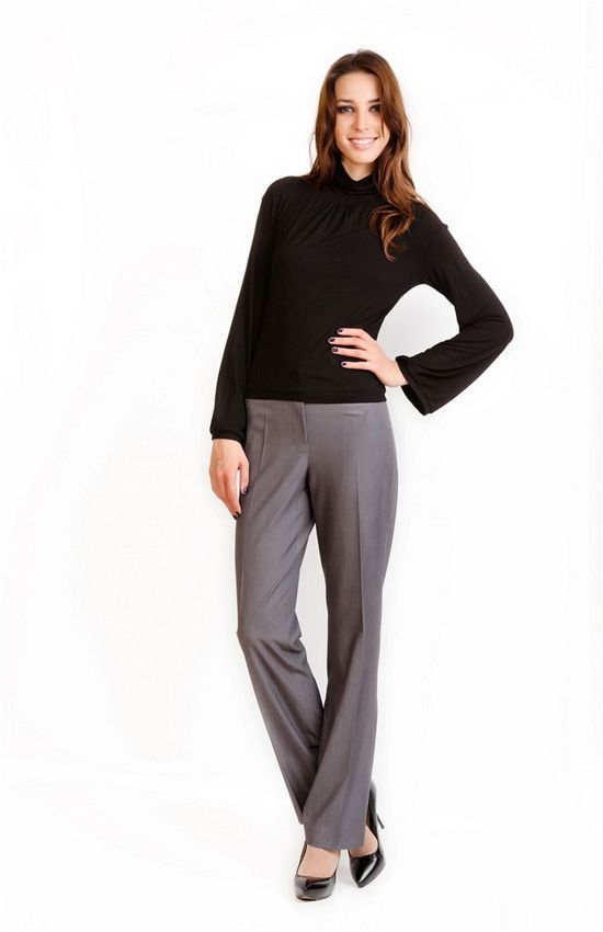 Кофта с воротником-стойкой и оригинальными рукавами