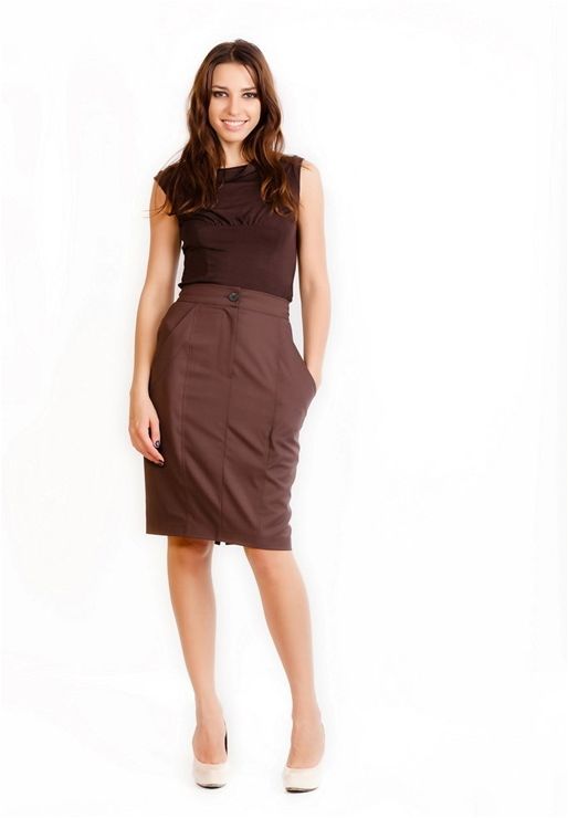 Классическая юбка с накладными карманами