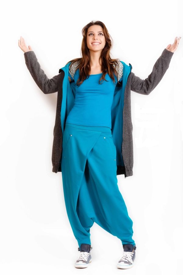 Ультрамодные брюки - шаровары с запахом