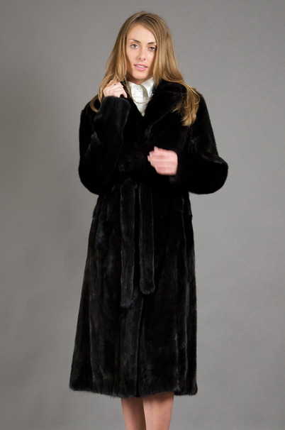 Шуба из натуральной черной норки BLACKGLAMA