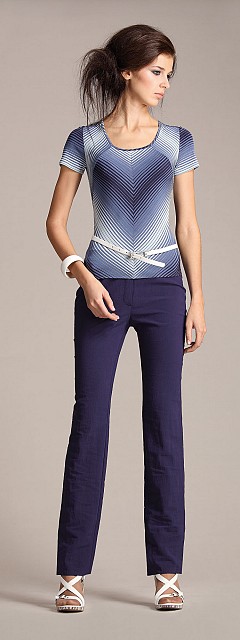 Casual костюм: брюки + футболка