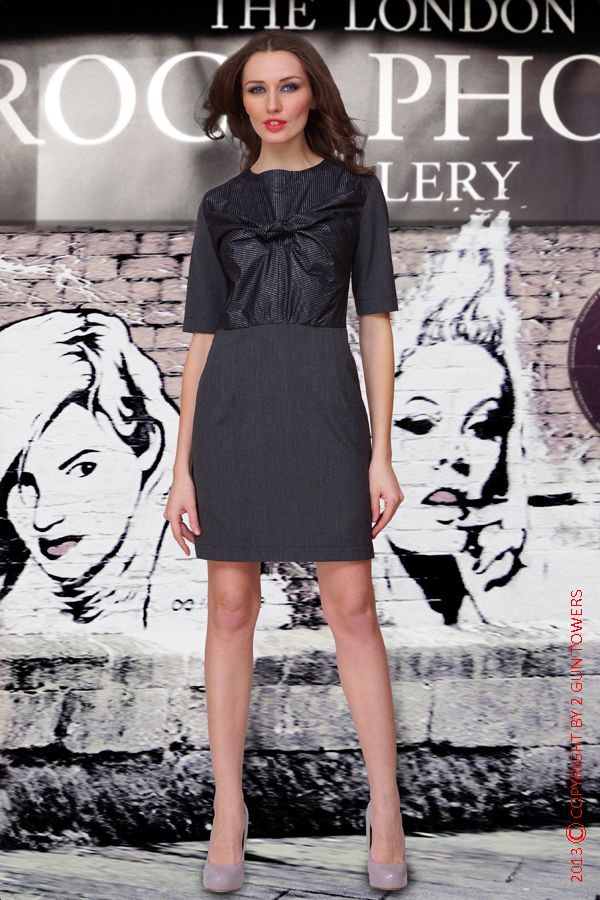 Платье с бантом эффекта "оригами"