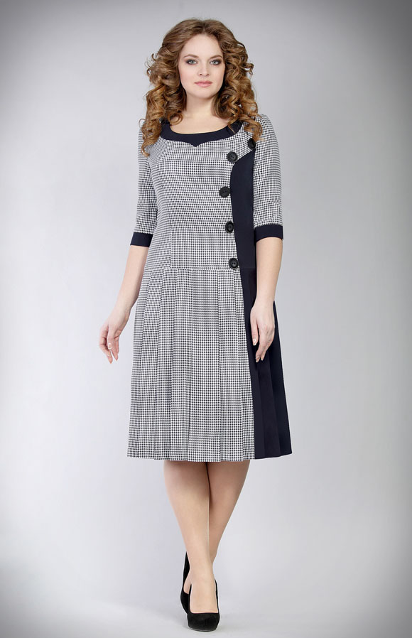 Изящное платье с юбкой "колокол"