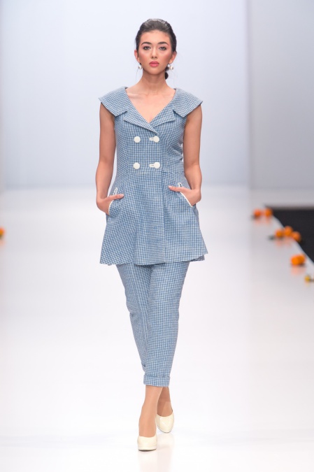 ������ ����� 3/4 � ���������� ���