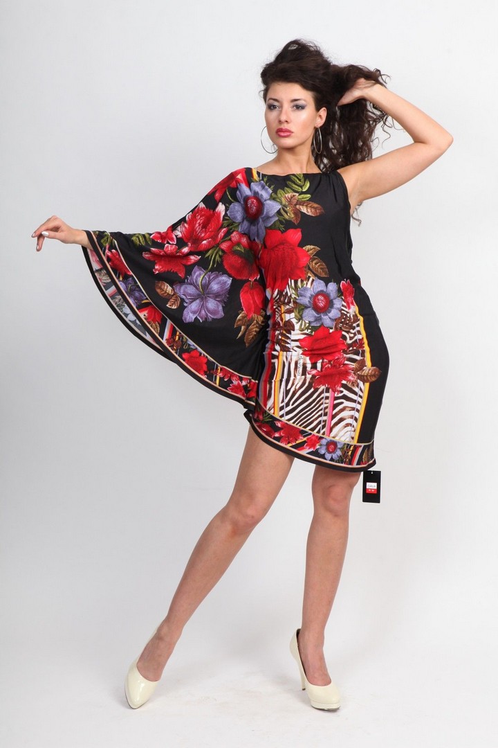 Летнее платье уникального кроя и расцветки