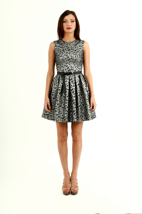 Стальное платье с ремешком