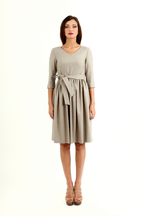 Платье с поясом