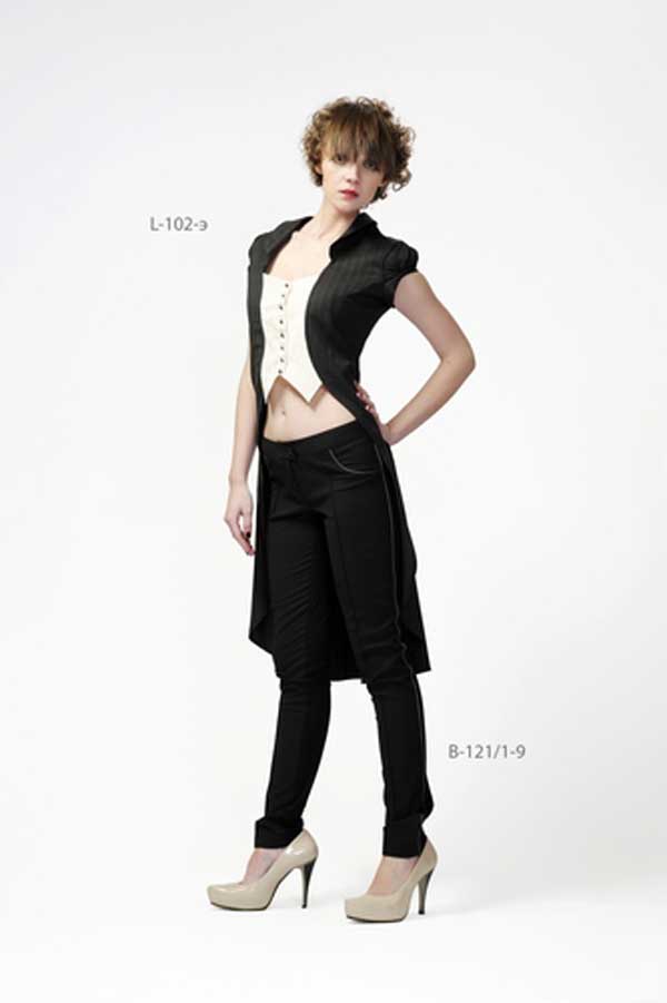 Жилет-фрак с рукавом-фонариком