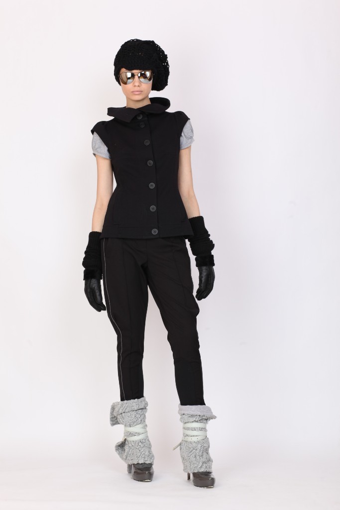 Молодежный жилет из трикотажа «Лилианна»