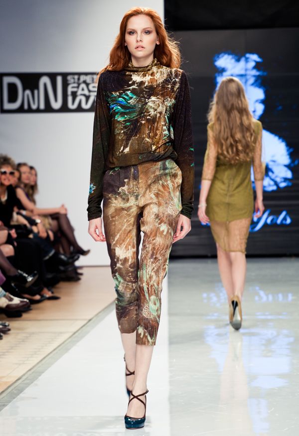 Эффектные брюки с ярким принтом - эксклюзив от Iya Yots