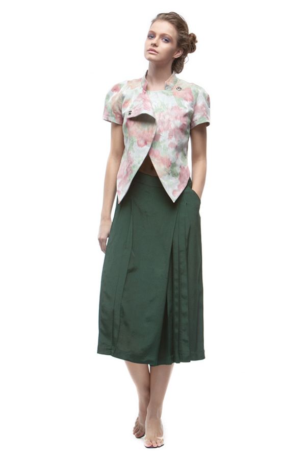 Асимметричный жакет из "цветочного" жаккарда