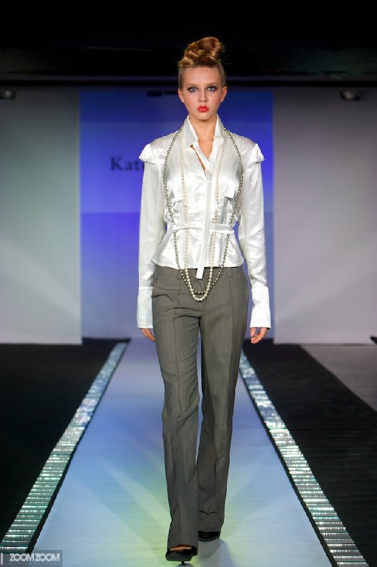 Брюки прямые классические