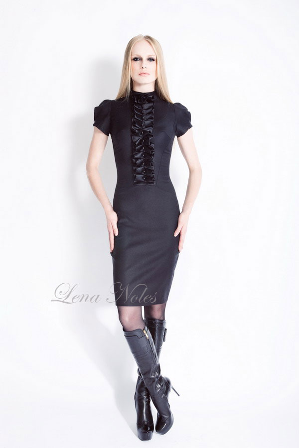 Платье офисное с рюшей