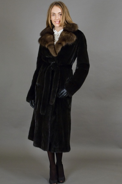Норковая шуба-пальто Blackglama с отделкой мехом русского соболя