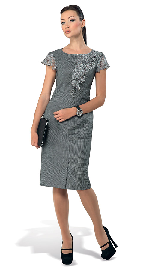 Элегантное платье с изящным воланом