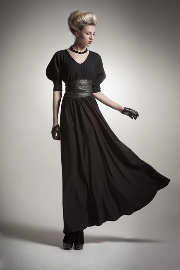 Необыкновенно выразительное платье с рукавами «фонарик»