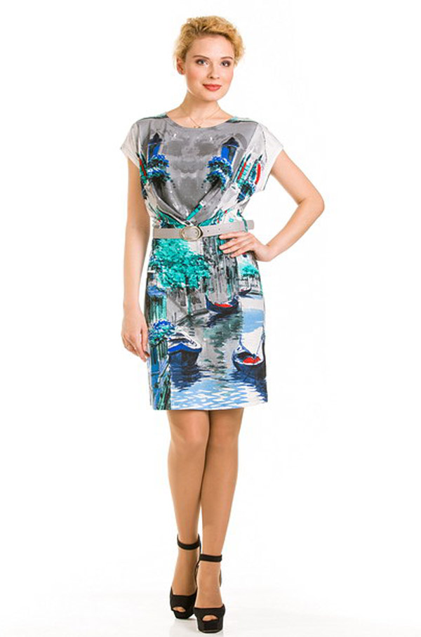 Колоритное платье с морскими мотивами