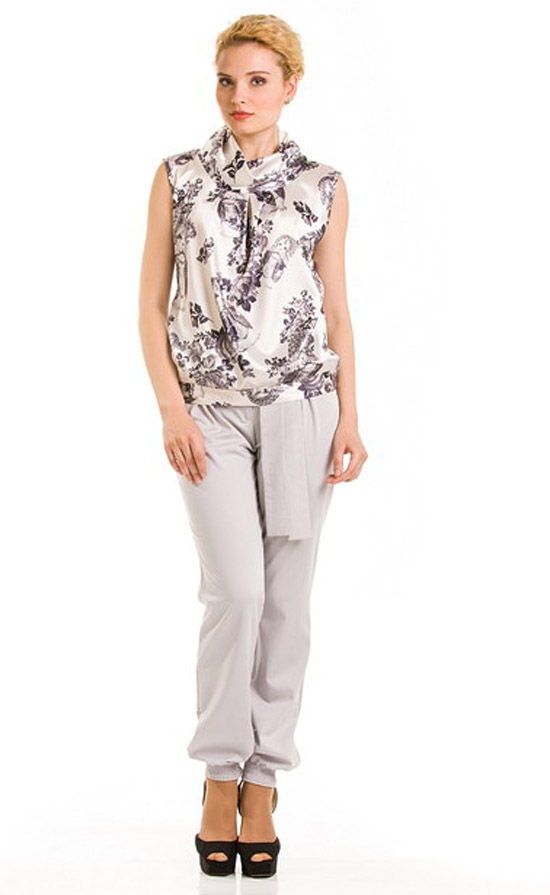 Элегантная блузка с эффектным воротником