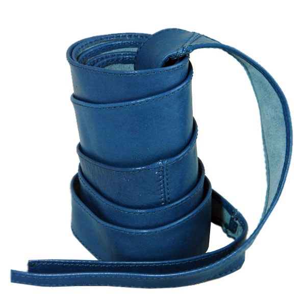 Ремень на талию голубого цвета