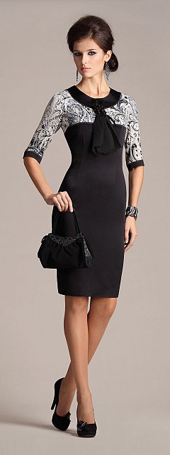 Оригинальное платье для деловой леди