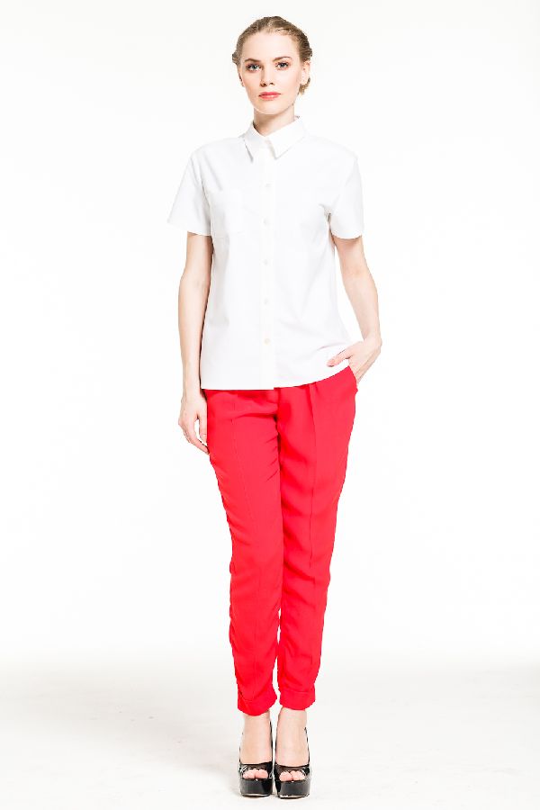 Классическая белая рубашка с короткими рукавами