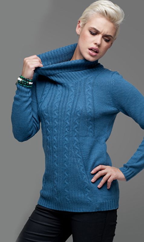 Джемпер с эффектным ажурным узором