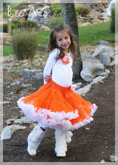 Пышная юбка оранжевая с оборками белого цвета
