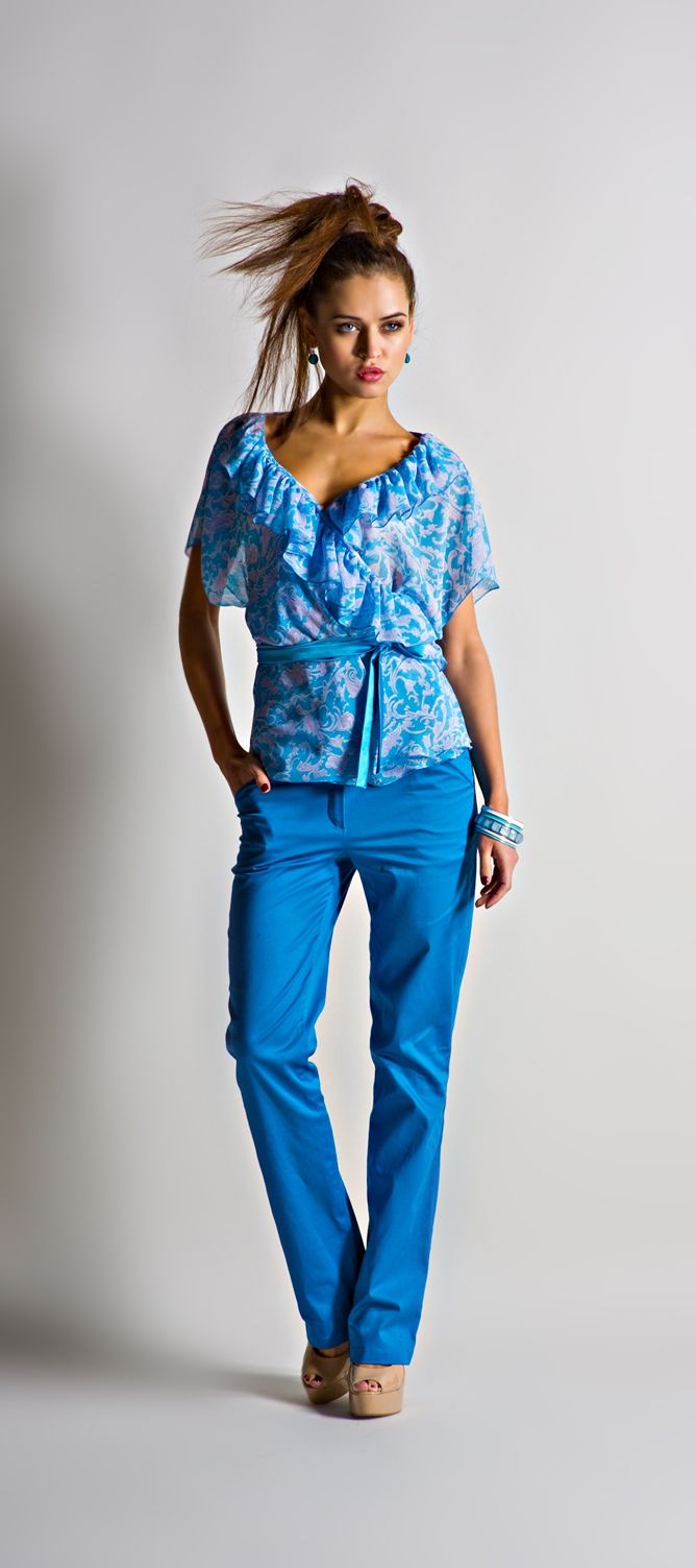 Брюки бирюзовые узкие