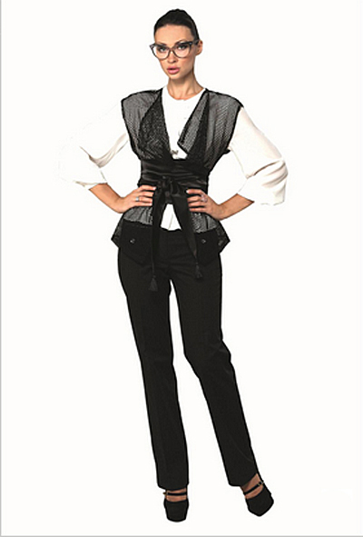 Стильные узкие брюки-дудочки