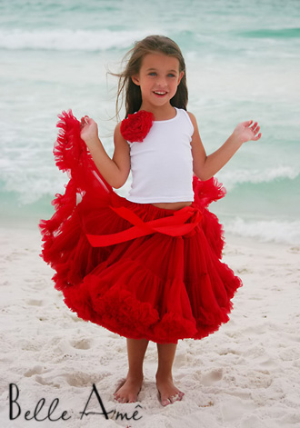 Ярко-красная пышная юбка