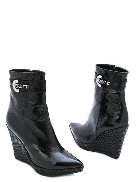 Полусапожки на танкетке демисезонные