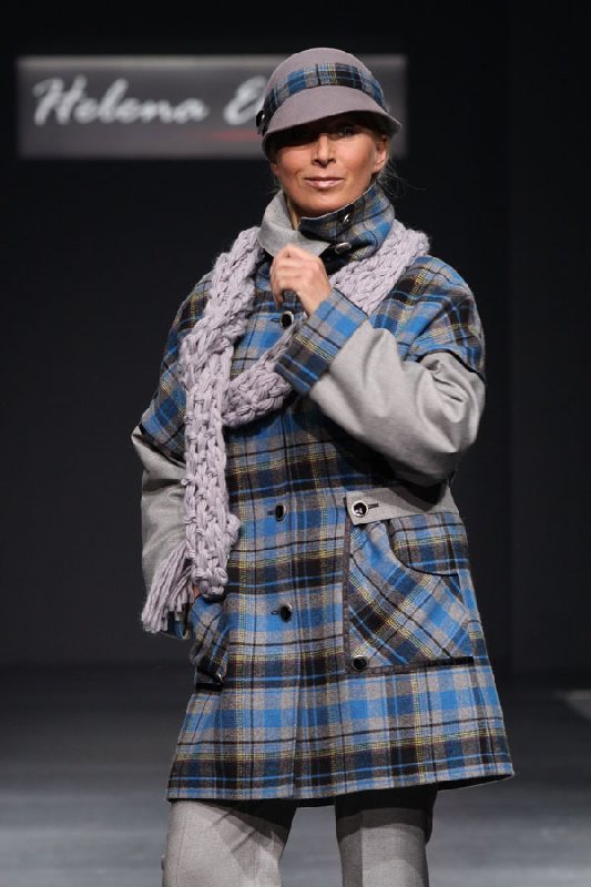 Полупальто голубая клетка