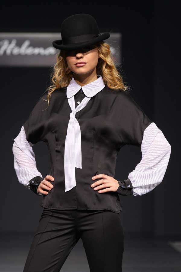 Блуза с галстуком черная